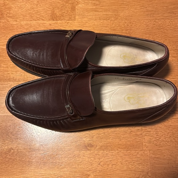 Brown Florsheim  dress loafer in size 13D. - Picture 6 of 7